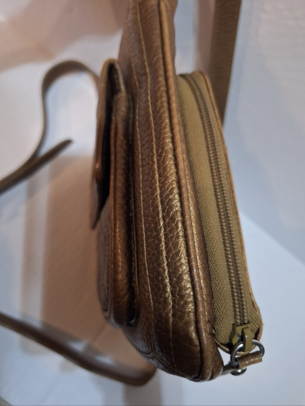 Brighton Crossbody Bag Purse Mila's Heart Metallic Gold Bronze Pebble Leather - Picture 3 of 16